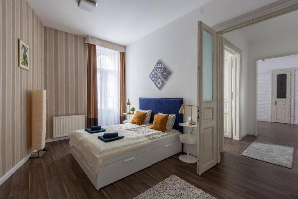 Chic, Captivating Space Near Opera House Budapest Exterior foto